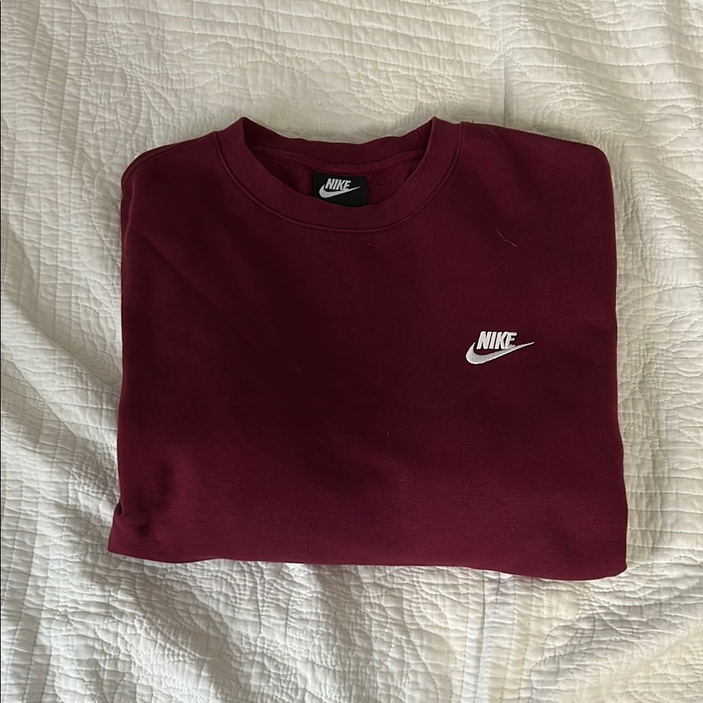 Nike Red Crewneck Sweater Classic Athletic Design